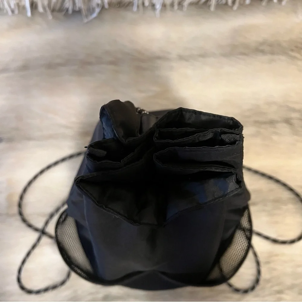 New PINK By VICTORIA’S SECRET Black Padded Drawstring Tote Backpack Circle